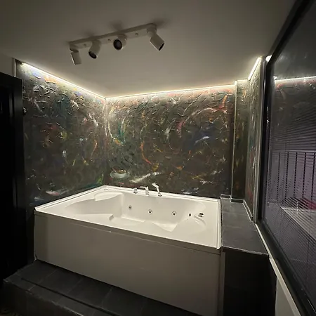 Casa Rosso Hotel